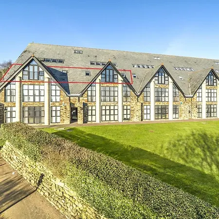 Pochin House Collections St Austell